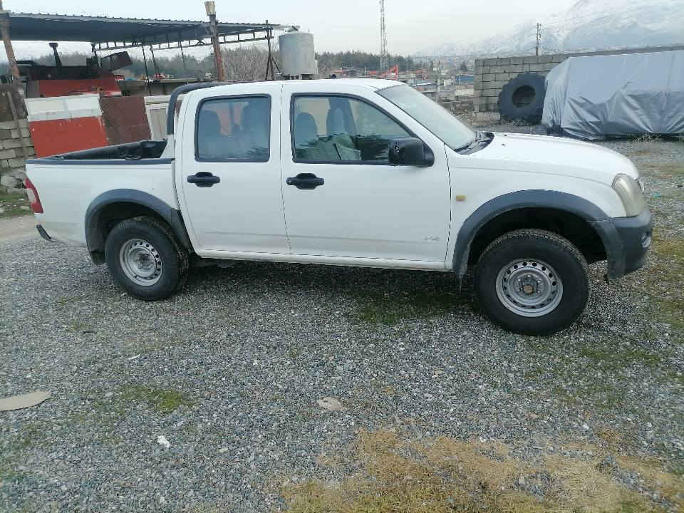 شۆڤلیت ده بڵ اکسل  2005ڕه قه م سلیمانی  به ناوخۆمانه وه تاکۆتای دووهه زارو بیستو حه وت به سه ر ناجی ساره کە زۆر خاوینه و ماڵی دۆسته چوار تایه شی لۆکه*********** بشدار, السليمانية
