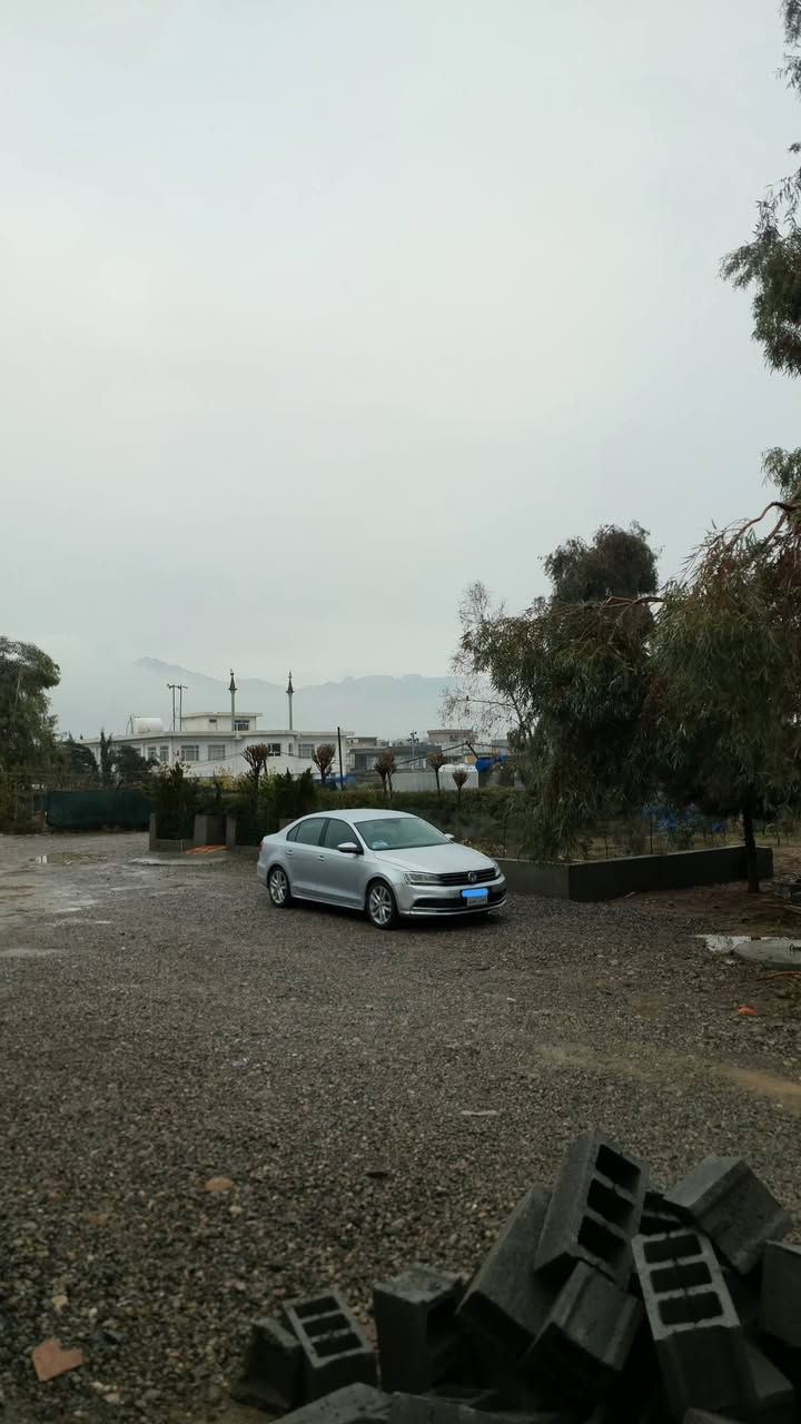 جيتا خليجي 2015
پارچەی هەیە لەگەل بۆنیت و سندوق ٣
گێرو مەکینە بەشەرت
125,000km ڕۆیشتووە  

سەنەوی و ژینگەو ڕێگەو بانی بەناوی خۆمە نوێیە تاکوو ٢٠٢٧ 
ناونیشان / ڕانیە
ژمارە تەلەفۆن/
0751 127 50 49
