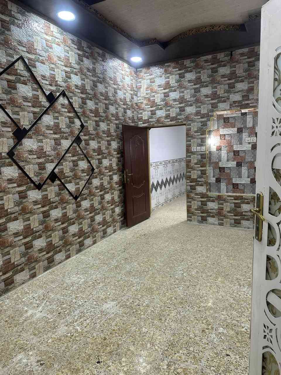 يالله بيت للبيع طابو صرف نجف حي ميسان ***********

قطاع. 23. قرب السوك. المساحه. 100 متر صب كونكريت
 
غرفة.    صالة.    مطبخ.    أستقبال  ***********

صحيات. داخلية وخارجية السعر. 109. مليون وبي مجال
""""""""""""""""""""""""""""""""""""""""""""""""""
      مكتب ابو حوراء الحسناوي للعقار 

 بيع.     شراء.   ايجار.   رهن

عنوان المكتب نجف حي ميسان مقابل السوك الغير
""""""""""""""""""""""""""""""""""""""""""""""""""""
