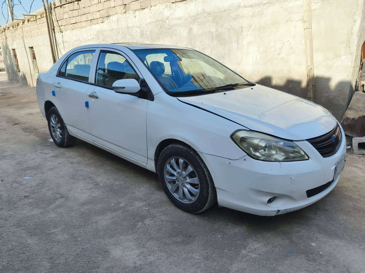 السلام عليكم بي واي دي للبيع موديل 2016 كير ومكينه كارتون تبريد شقال حداديه 90%100 بس لدران شفت تعبان 
سنويه منتهيه 2021 عليه غرامات كلشي يطيح من سعره علمن لسياره براء ذمه ومخلصه حره / السعر 48 وبيه مجال 
العنوان البصره الزبير/ رقم الهاتف ***********
