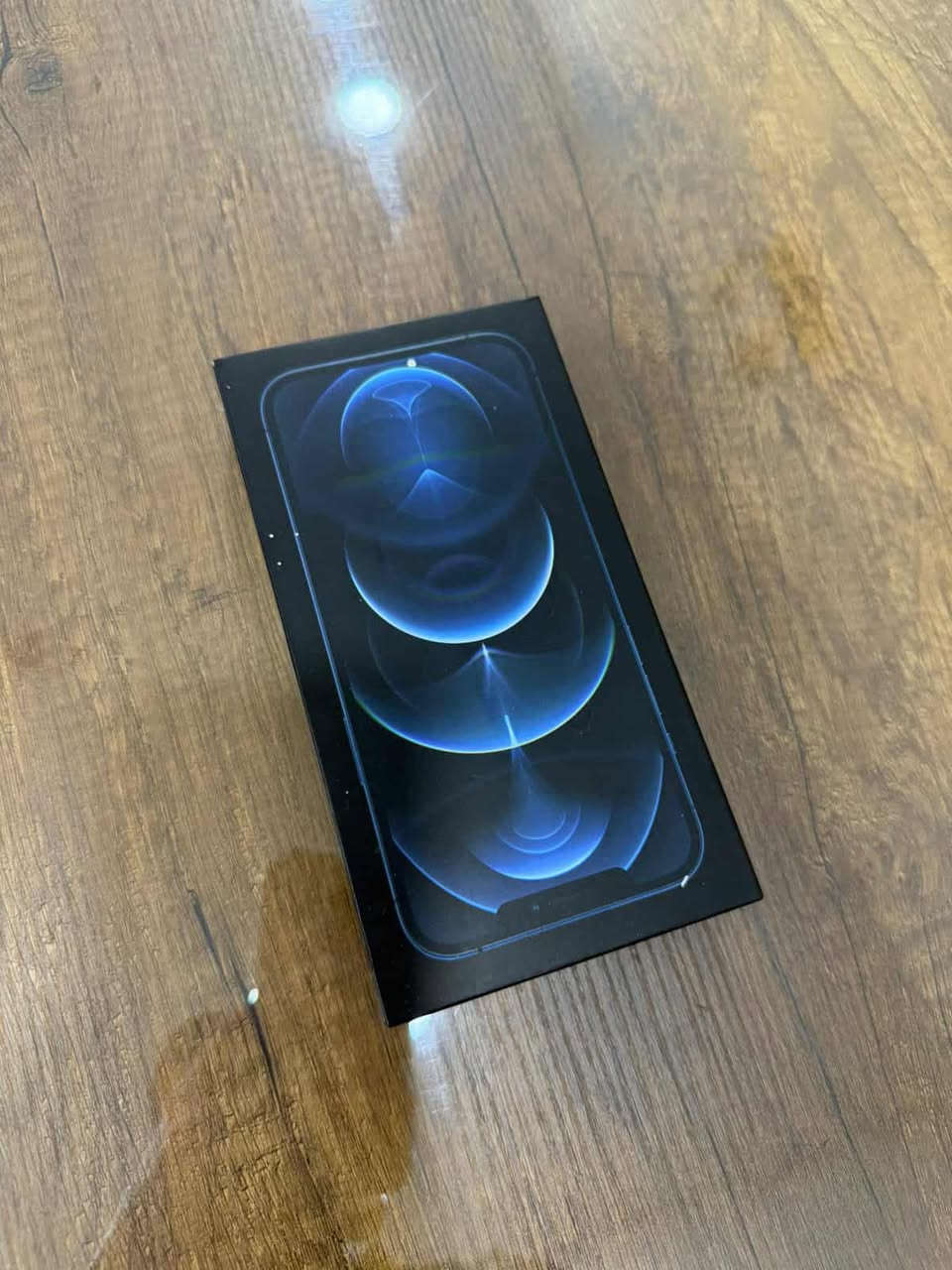 سلام عليكم ايفون 12 برو ماكس ذاكره 128 بطاريه 84 وتر شرق اوسط ماستر الشاصي ولاشخط ابد تلكه بيه شخط تاخذه بلاش السعر 500 قفل بدون عمله ***********
