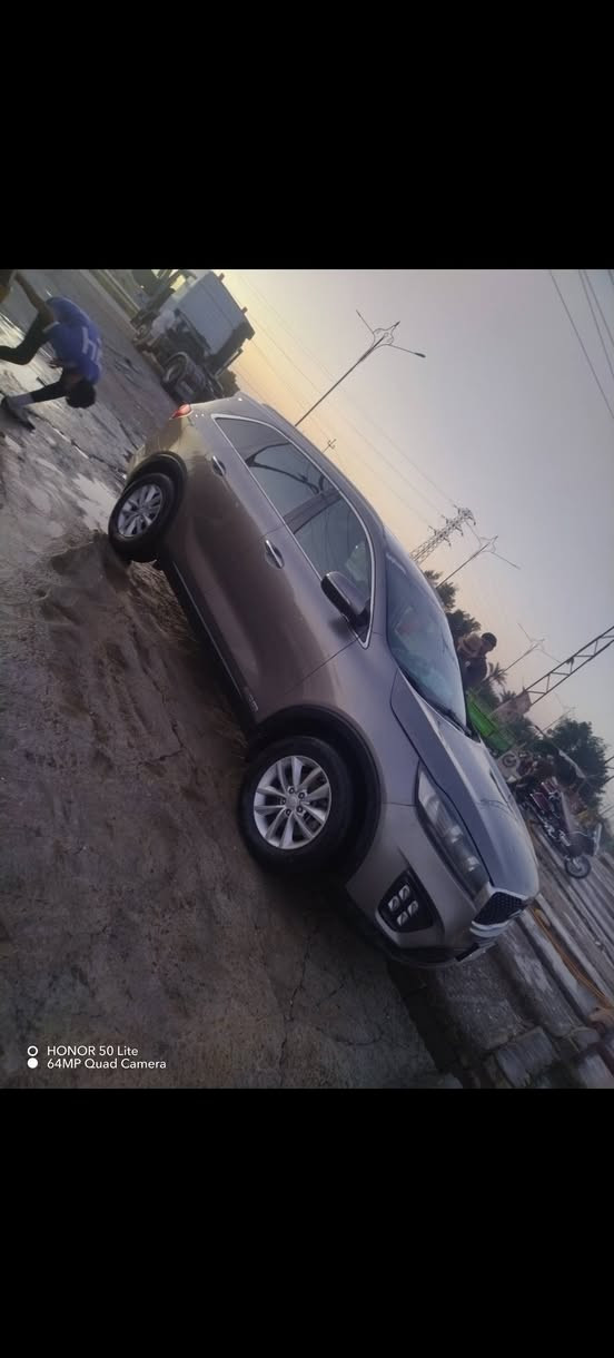 السلام عليكم سورنتو2017 وارد امريكي للبيع
موديل 2017 حادثها جدآ خفيف السيارة ليبل واحد وجديدة ع ايدي 

الالون رصاصي غير محدد

حادثها حافه جاملغ وحافه البنيد 

مكينه  Gdi   V6 بدون دوانز ومكينه تخبل 

ماشيه 90 الف 

رقم ميسان  بأسمي تحويل مباشر

شاديله لايت لد (زنون)

شاشه كبيره لمس

 كامره وحساسات خلفيه  

٧ راكب 

فول تحكم ستيرن  فور ويل مانع الانزلاق  كروز مثبت سرعه 

تبريد 3 قطع  

تخم تاير جديد 

صدر جديد 

مسوي ادامه كامله للسياره 

السياره نضيفه وما متعوبه  

السعر  200  

مكان السياره  ميسان  قضاء المجر الكبير 

للتواصل ***********        

متوفر واتساب
