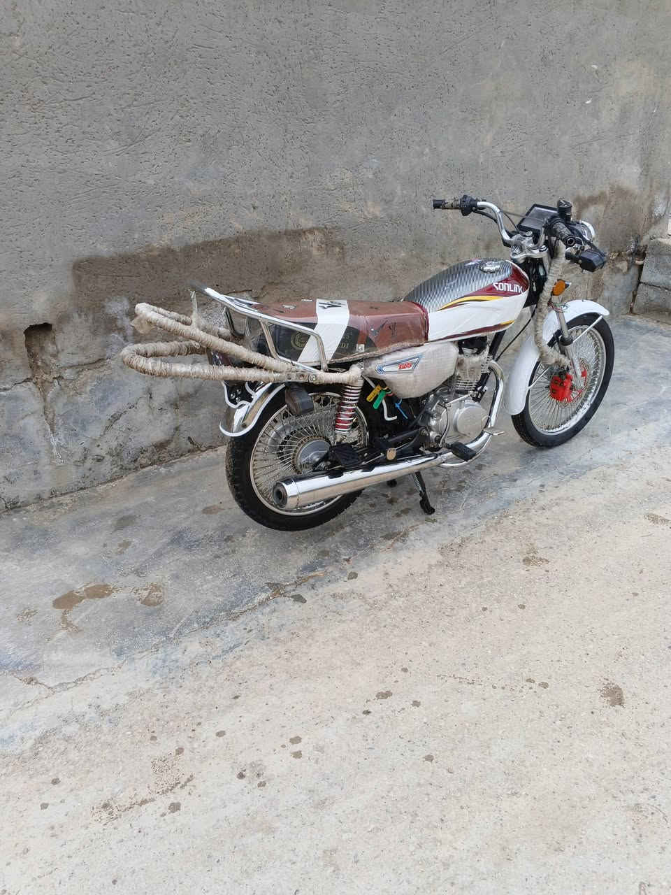 متاح تايكر 24 شكل 25 5كير 
مكاني ديالى شهربان مقداديه 
***********
خاص متواجد 
دراجه نظيفه وخير من الله 
بيه 6 اوراق
