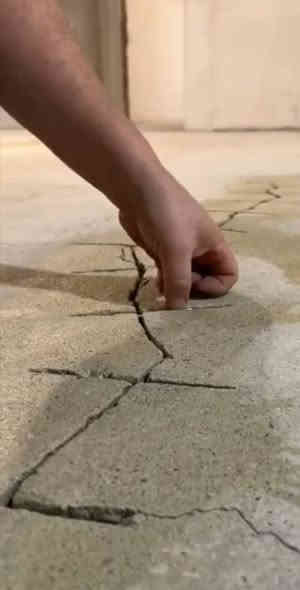 تعبت من تشققات الصبة السقف و الجدران التي تشوه منظر البيت لاتشيل هم
احنا نرجع السقف و الحائط مثل اول واحسن بخبرة وكفاءة عاليةبااستخدام افضل المواد والمعجون المخصص نعالج الفطر والشرك من الجذور ونرجعلك الجدار ناعم وانيق وجديد
✅دقه بالمواعيد 
✅نظافه واحتراف
✅ضمان بالشغل
باادارة عماد ال احمد تصليح ومعالجه كافه الدور من الدوس والفطر والشرك
استفسار اكثر اتصال 👇
***********واتساب 
***********واتساب
