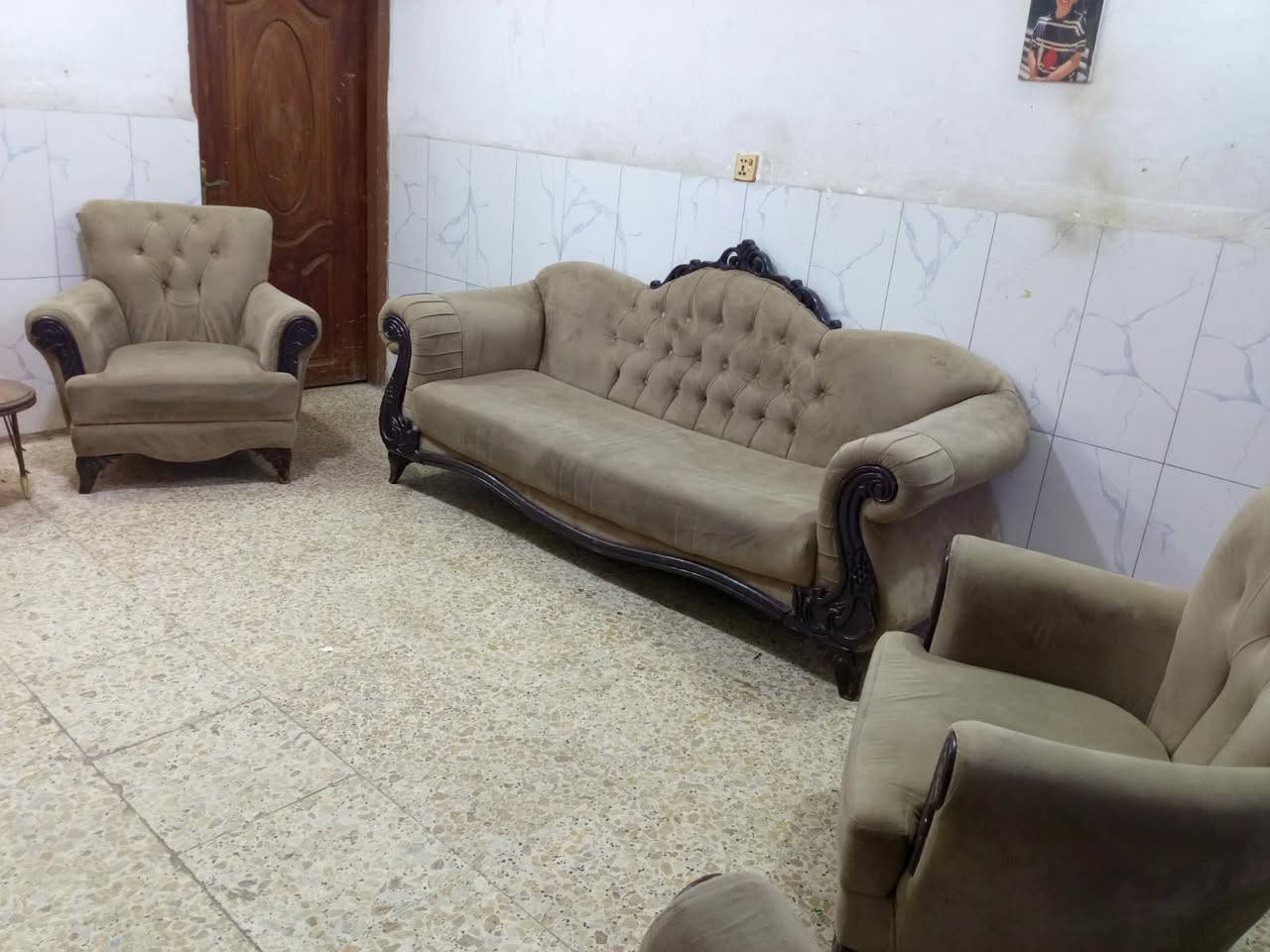 تخم تركي مقعد سبرنك 10 مقاعد نظيف سعره 340 وبي مجال مكان البياع يوجد توصيل بكروه ب واتساب ***********
