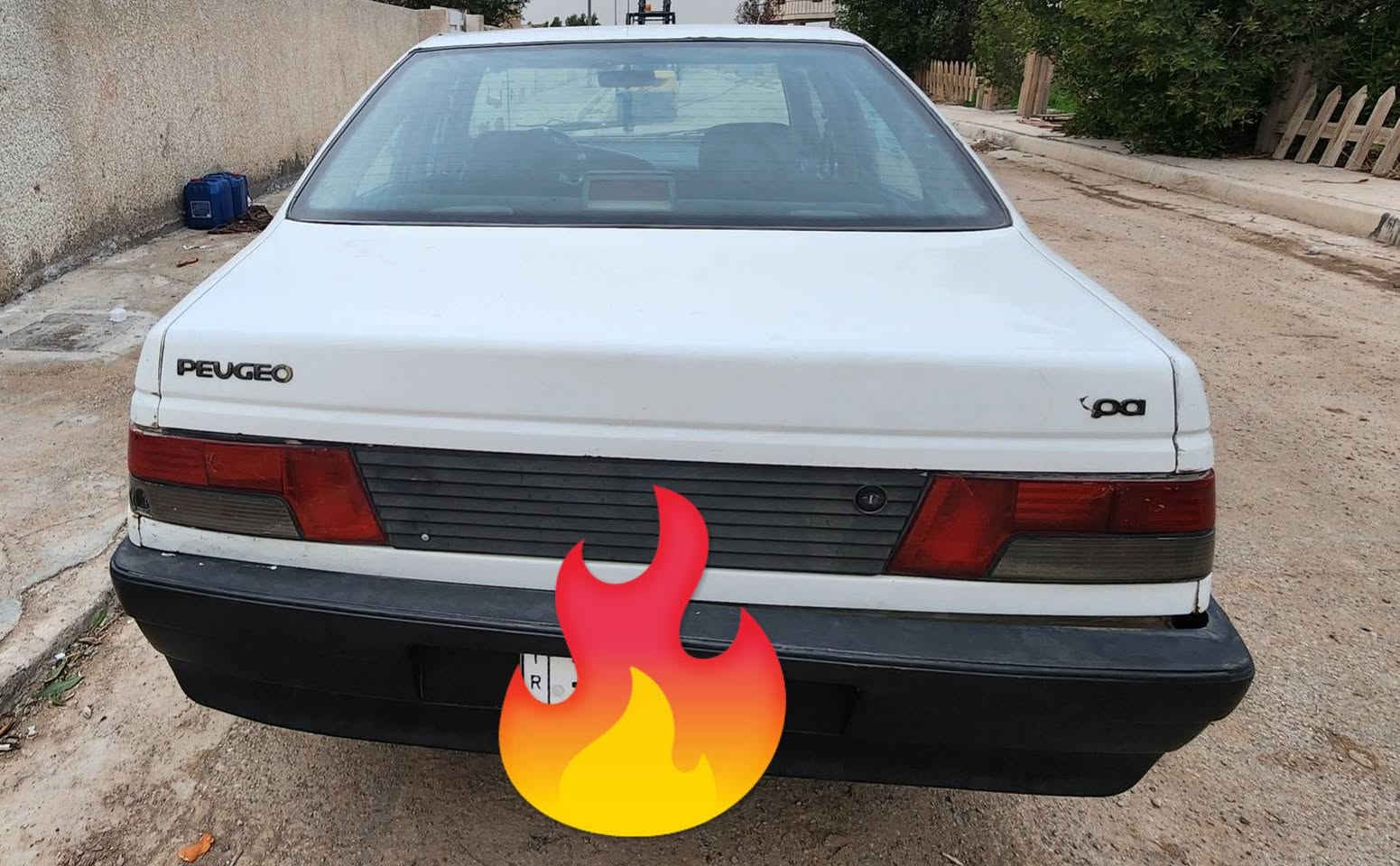 سلام عليكم ورحمة الله سيارة بيجو ٢٠٠٩ نضيفة مصفرة تحويل ثاني يوم ٣٨ مكاني بغداد
