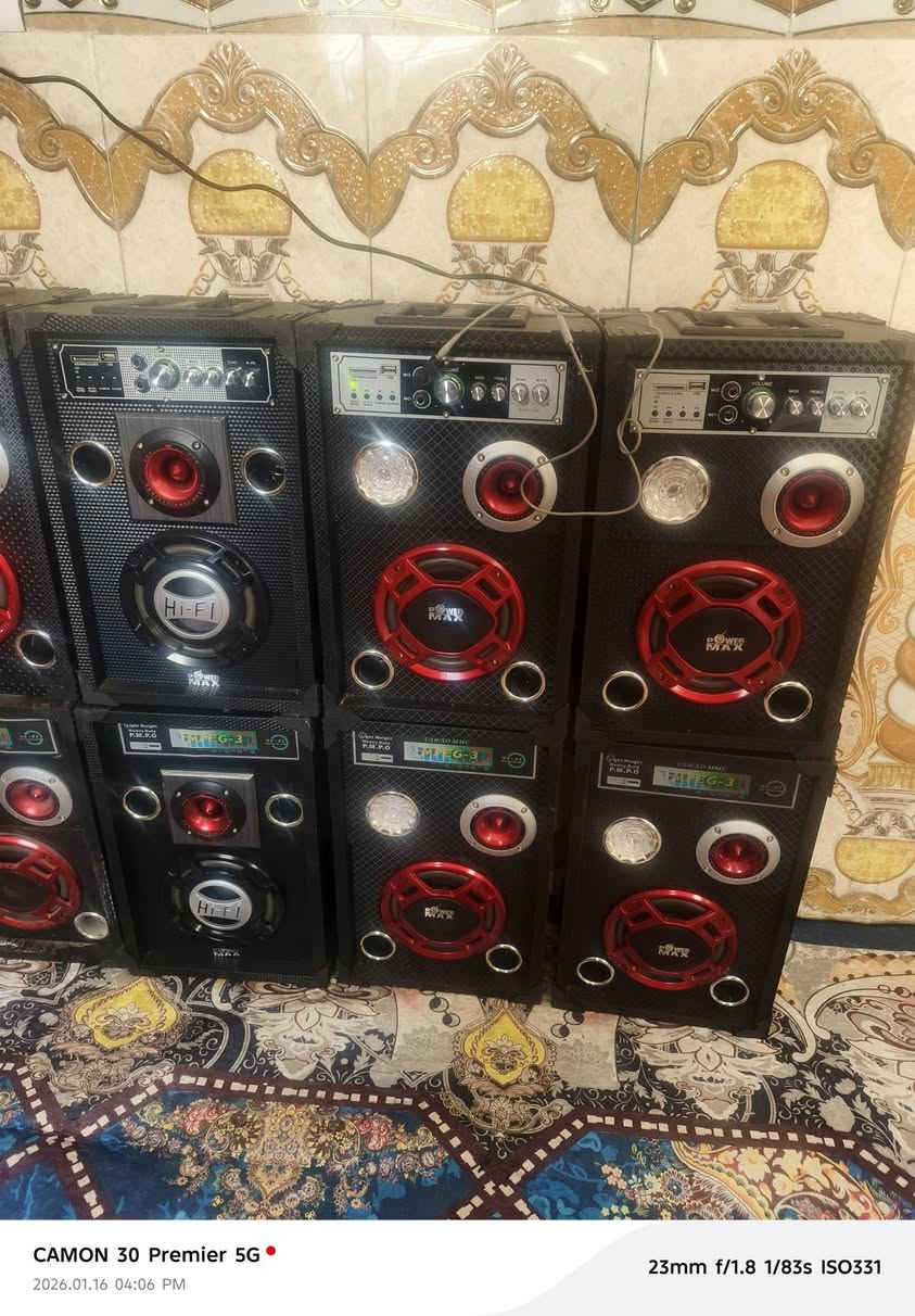 للبيع سماعات جدد بيهن ضرر قليل بالأطراف مالتهن زوج ب٣٠ لف مكاني بغداد الحبيبيه ***********
