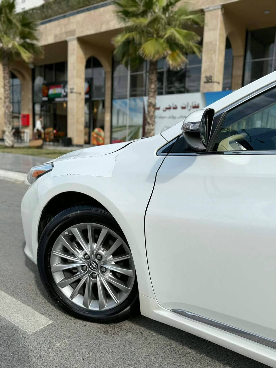 ئەڤەلۆن ٢٠١٧ خلیجی لمیتید 
سلایت بەصمە رادار هەر ٤ کوشن سارد و گەرم خەزن پەردە ٣ گێر لایت لید تاقم تایەی تۆیۆ حاسە ئاوەێنە دەخەوێ
گیرومەکینە نەکراوەتەوە بەشەرت 
سەوتی دیجیتالی نیە 
تەنها ٩٢ هەزار کم حقیقی رۆیشتوە 
کوشن و سوکان لۆکە بیلاد شەریکە 
بێ بۆیاخ بێ سارد بێ کرانەوە 
١ پیدئاری بچوکی هەیە پێوەی دیار نیە
سەیارەکە نمونەیە لە جوانی و تازەی هەموو گیانی بەشەرت
شوین/ سلێمانی 
238$💸💸💸💸
*********** السليمانية, العراق
