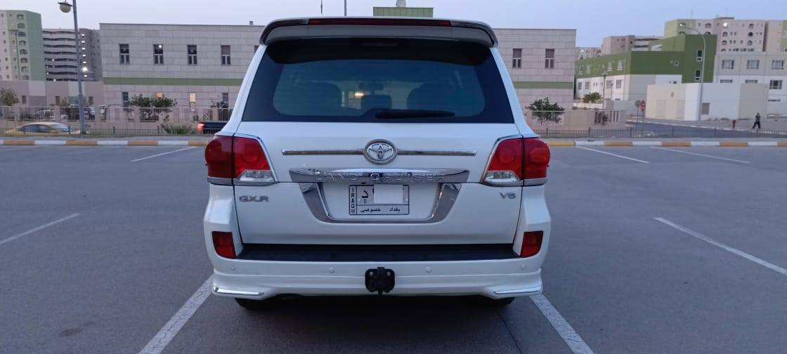 سلام عليكم تيوتا لاندكروز  2013 بريم اصلي  GXR السياره كفاله من كلشي من عده 4صابع بارد بل جنطه بدون صبغ 
6سلندر رقم بغداد مشروع وطني تحويل  مباشر 

اللون ابيض صدفي

موصفات 

سلايت روف 

فور ويل 

مري قلاب 

لايت زنون 

حساس امامي خلفي 

تشغيل عن بعد 

بصمات ابواب 

كشنات جلد 

كشن كهرباء 3دكم

اشاير مري

لايت زنون 

طفايه 

تبريد ثلاث قطع 

ثلاجه

7 راكب 

‏‎تحكم استيرن

السيارة حيل جديده 

كير محرك صدر تخم تاير كله بشرط 

السياره جاهزه من كلشي

مكاني بغداد قرب بسمايه 

رقمي ***********
