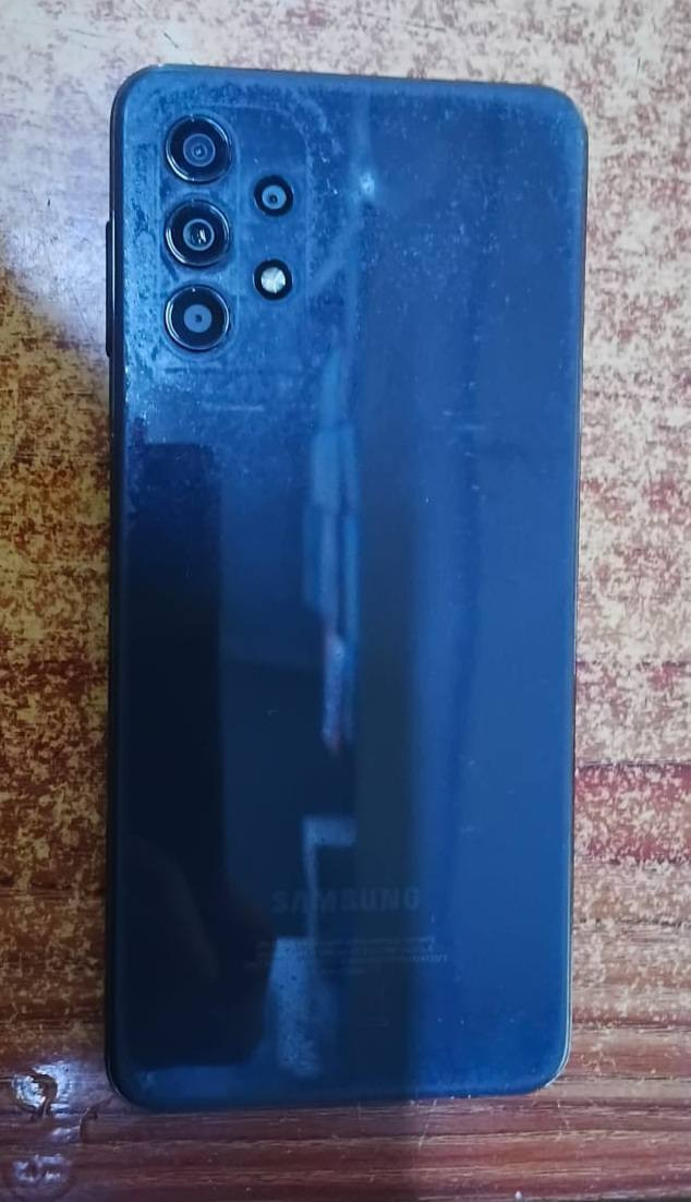 السلام عليكم
جهاز A32 5g ذاكره 128 
نضافه ٩٩% غير داخل للصيانه تجي تفحص وتتأكد 
جهاز حلو ونضيف كما موضح بل صور والفديو سعر 250 وبيه مجال بسيط عنوان بغداد للإستفسار خاص


**إذا كنت صاحب هذا الإعلان وتريد حذفه لأي سبب، رجاءا أرسل رسالة إلى الدعم الفني**