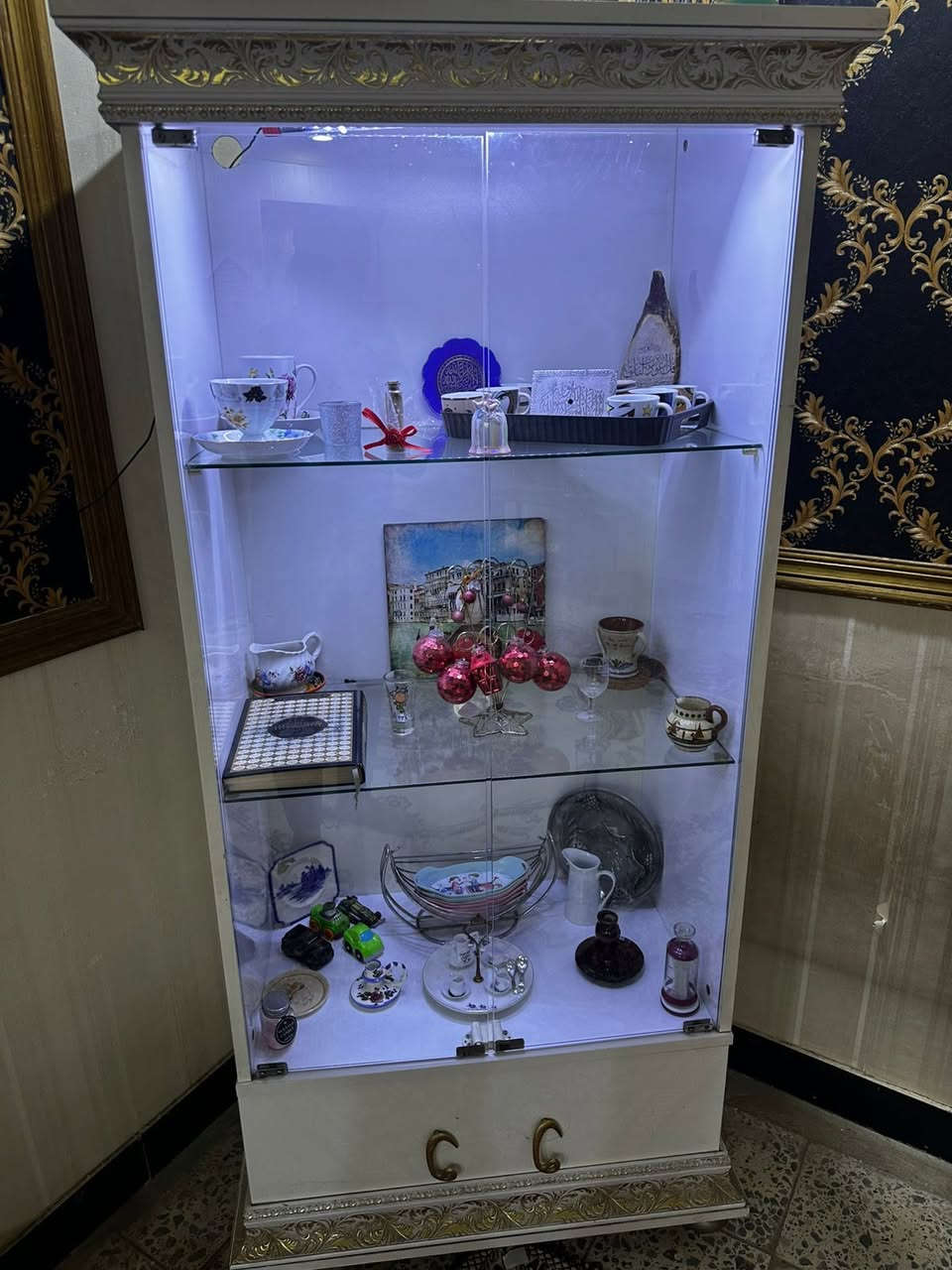 فاترينا للبيع 100 وبيها مجال المكان بغداد الدوره


**إذا كنت صاحب هذا الإعلان وتريد حذفه لأي سبب، رجاءا أرسل رسالة إلى الدعم الفني**