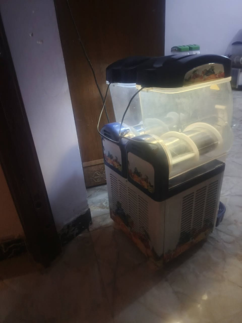 مكاين ازبري (مستخدمه قليل)لبيع نوع هوسك موديل الاحديث الاستفسار الاتصال *********** العنوان ناصريه مركز
