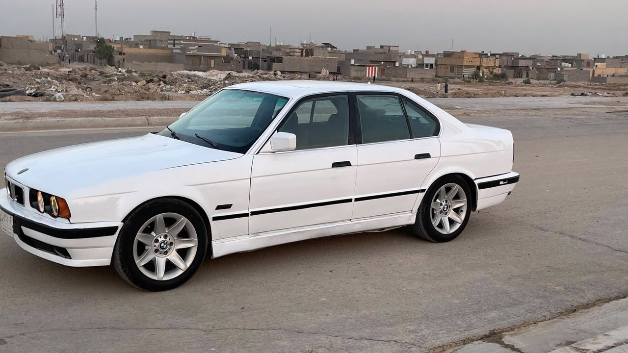 سلام عليكم للبيع بيئم حجم  525 مفتوح كير عادي
 موديل 1991
ويل رياضي 17
تخم تاير جديد
صبغ جماليه مكفوله من الضربه
حداديه اماميه 100/50
جام كهربائي
بور ستيرن جديد
دسكات جدد
دوشمه جديده

السعر 45 مكاني

كربلاء حولي ابو مهدي المهندس
للاستفسار ***********
