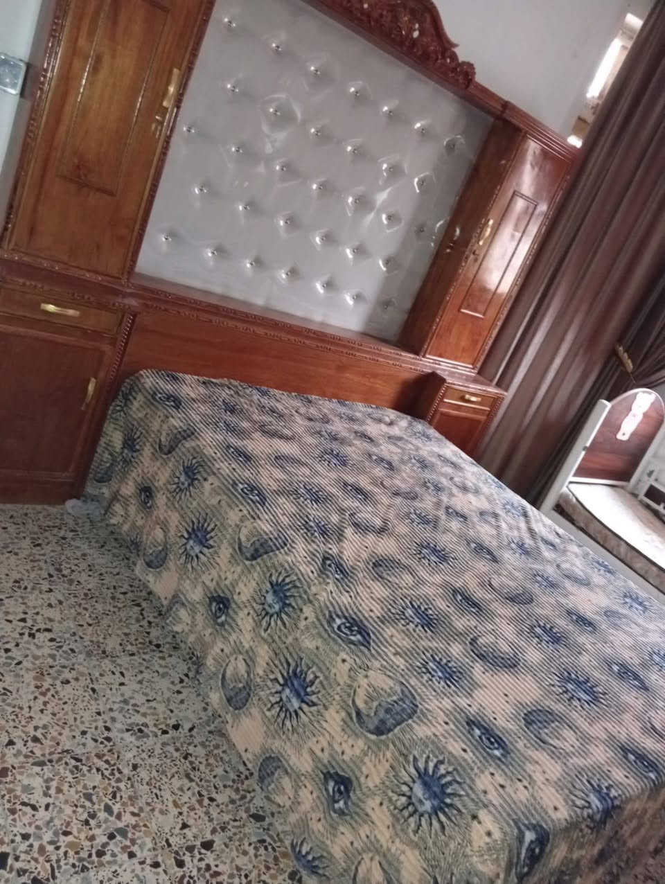 غرفه مسرح صاج تسكام صاج عراقي ذكيل مو سوكي لوجه زان مرمري   جديد استعمال شهر فقط بابل نادر الثانيه
السعر مليون مع الدوشك ***********
