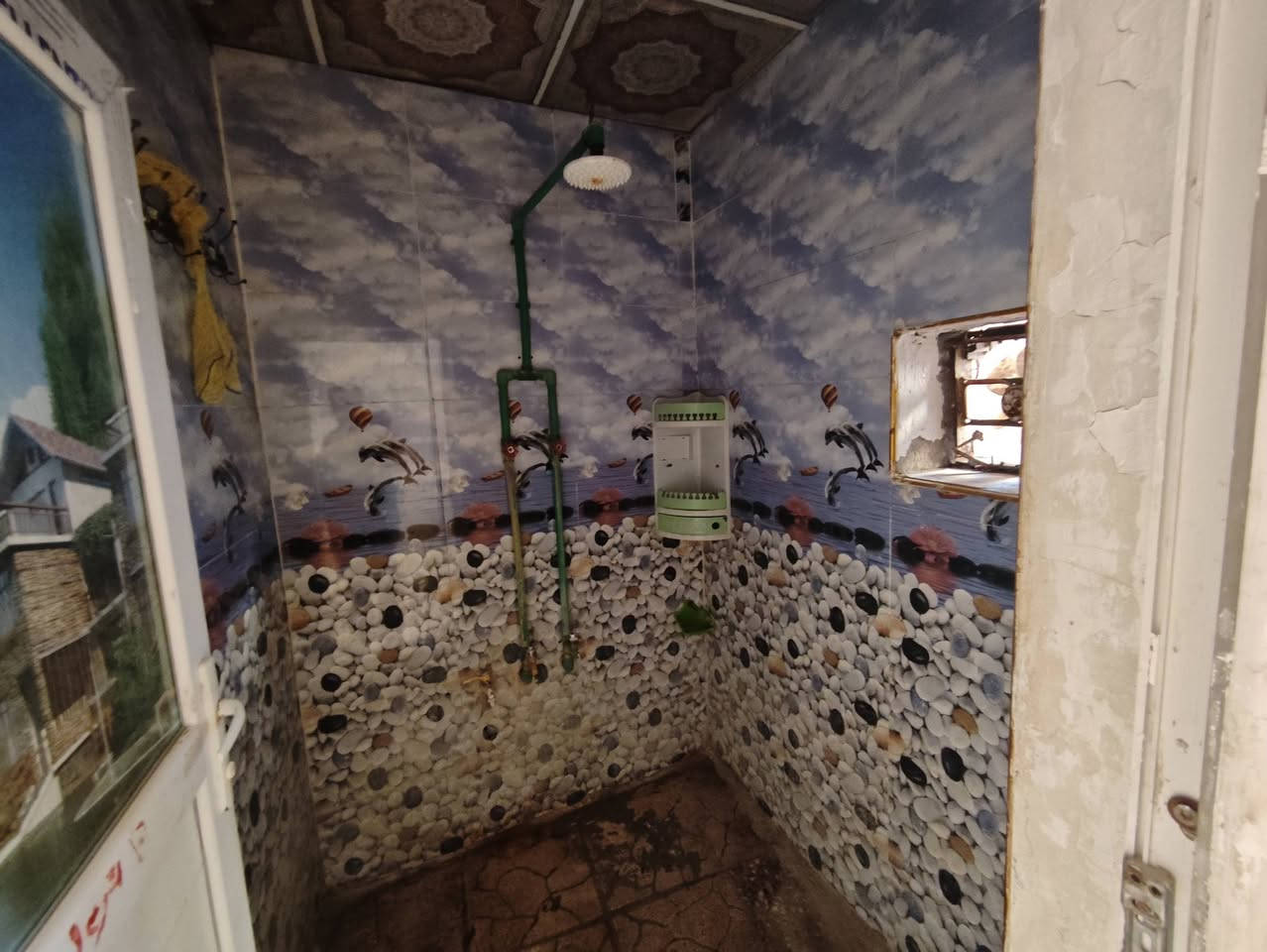 بيت للايجار حي صدر ثالث شارع 30 منطقه كامل الخدمات وتبليط ب باب البيت للايجار مساحه 100 متر    ***********                    ***********
