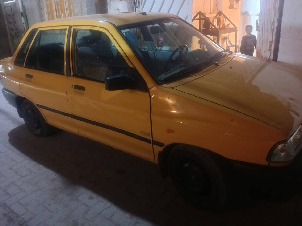 السلام عليكم سياره سايبه نضيفه بمعنه الكلمه ماخذها قبل سبوع وهسه اعتازيت وريد ابيعها شاهد الله سياره 2011 نفخ كلها جديده ماعده الشاصي اليمن بي فطر زغير تحويل ثانيوم مصفر هيئه وغرامات غير متواجد عل فيس العنوان بغداد الحريه الرقم *********** غير متواجد عل فيس المو شراي لتعبني رايدها ب26 وبيها مجال
