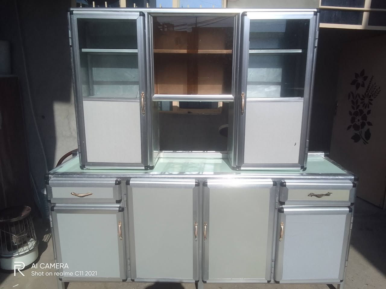 كاونتر قطتعين نظيفه حيل شغل ثقيل السعر على الخاص او اتصال على رقم ***********
