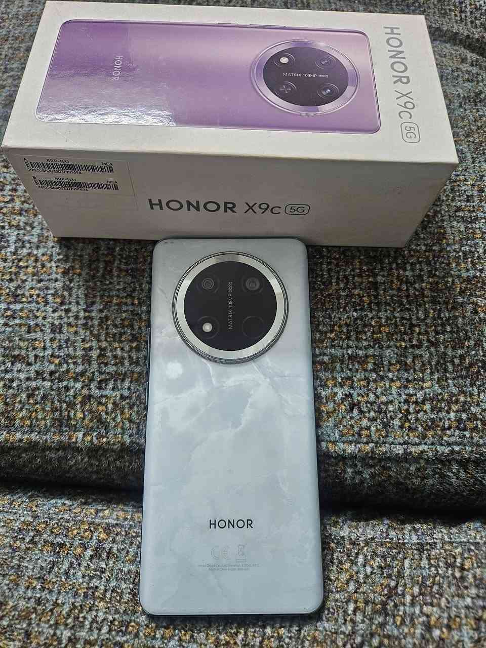 للبيع هونر 9c غني عن التعريف جهاز جديد بمعنى الكلمة كامل ملحقات ٢٧٥ المكان بغداد ***********
