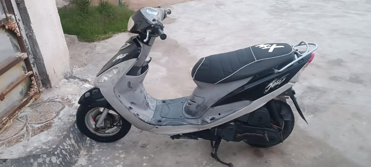 سلام عليكم دراجه ماكس قجمه ما مفتوح كفاله عامه ختم واحد السعر 850و بيه مجال حق الجيه مكاني البصره الجمعيات شارع الضريبه الرقم ***********
