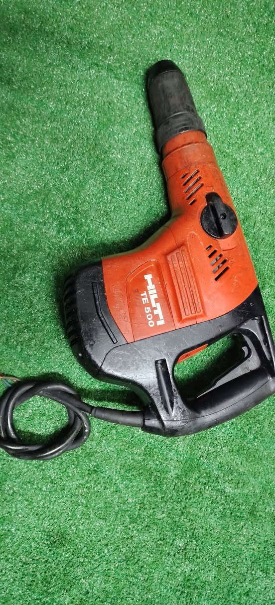 محتاج هلتي اعمال شقه Heavy Duty
TE50AVR
TE500
لحجز والاستفسار 01018972257 متاح شحن لجميع المحافظات @أبرز المعجبين #فبريكه_للعدد_والمعدات2750


**إذا كنت صاحب هذا الإعلان وتريد حذفه لأي سبب، رجاءا أرسل رسالة إلى الدعم الفني**