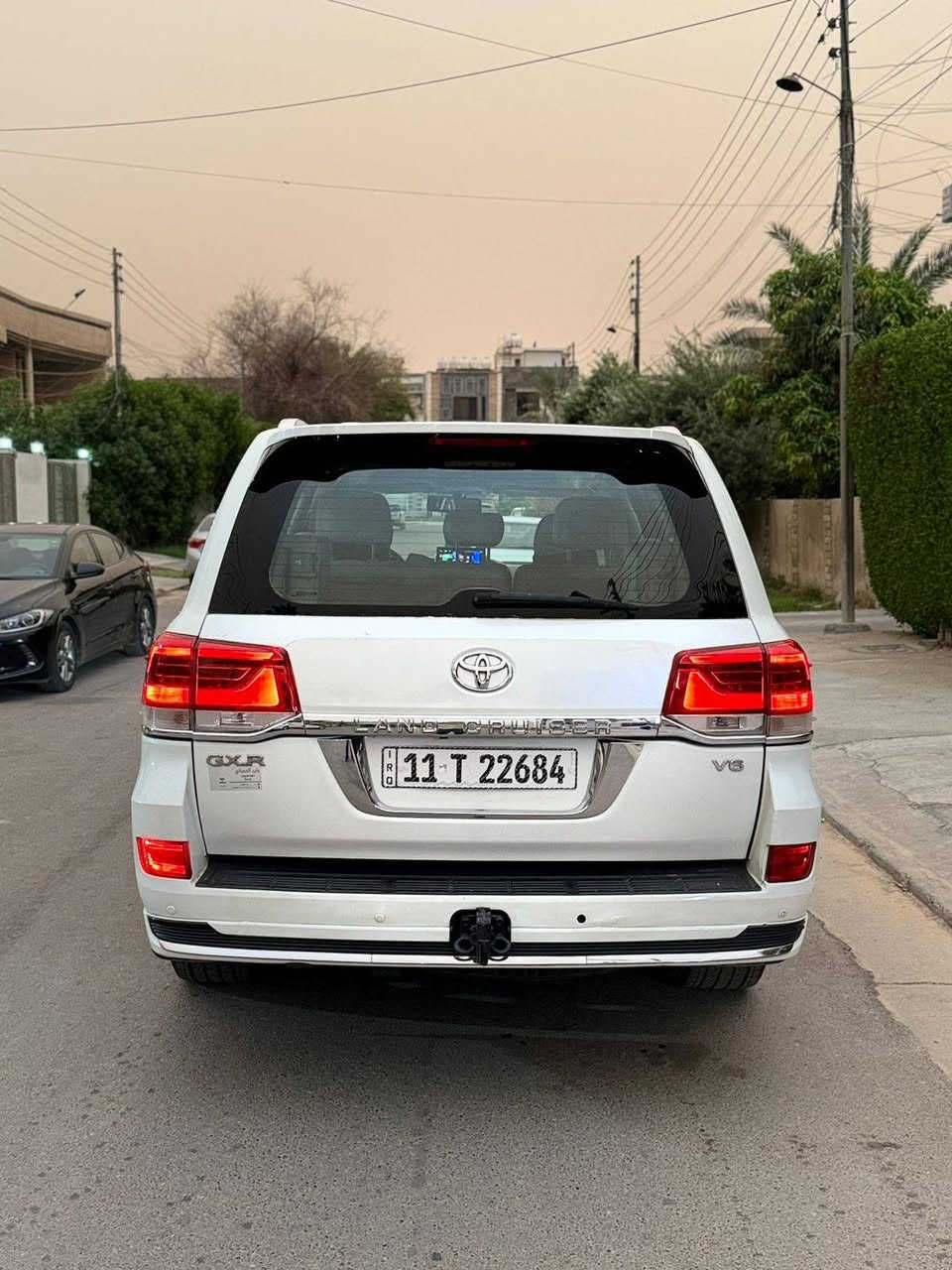 سلام عليكم 
لانكروز GXR
2011 ستينيه محدثه تحديث كامل 
سياره بلاديه بدون حادث 
فقط تحديث وصبغ 
مكينه كير صدر خير من الله 
تخم تاير جديد 
تبريد عل وضع البلاد 
سياره كلش جديده اي نقص مابيها 
رقمها بغداد بسمي هزه سنويه جدد 
مكانها بغداد 
السعر 270 بيها مجال للشراي 
للاستفسار *********** بغداد, العراق
