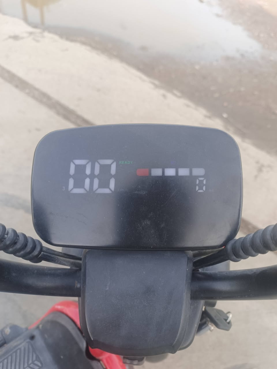 دراجه شحن موديل 2025 جديده اربع بطاريات ملف 350 نضيفه شوفت عينك رايدها 250 وبيها مجال حك الجيه مكاني بغداد الغزاليه رقمي ***********
