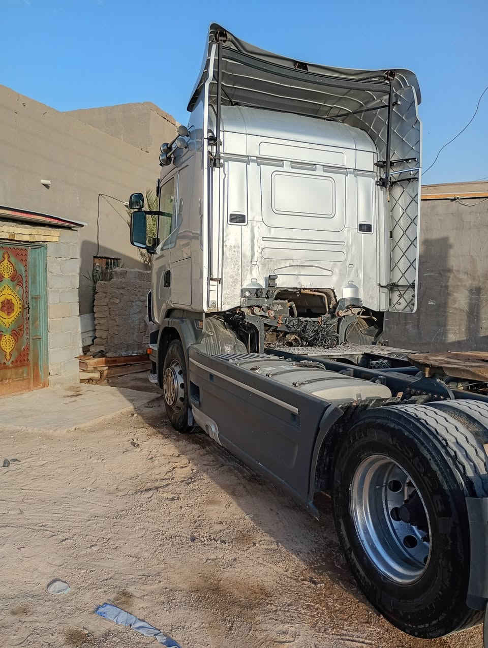 سلام عليكم سكانيا مديل2008 السياره فول مواصفات وتماتيك سياره مسجله صهريج ابيع بس راس رقم نكليزي تنتهي 29 سياره ما معتمده علا شريكه تسجيل جديد 
 السعر 250 وبيها مجال وباقي تفاصيل علا هاذا رقم
***********
 ***********
