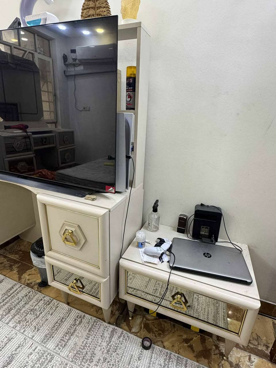 غرفة نوم للبيع سعره مليون  نظافة ١٠٠٪؜


**إذا كنت صاحب هذا الإعلان وتريد حذفه لأي سبب، رجاءا أرسل رسالة إلى الدعم الفني**