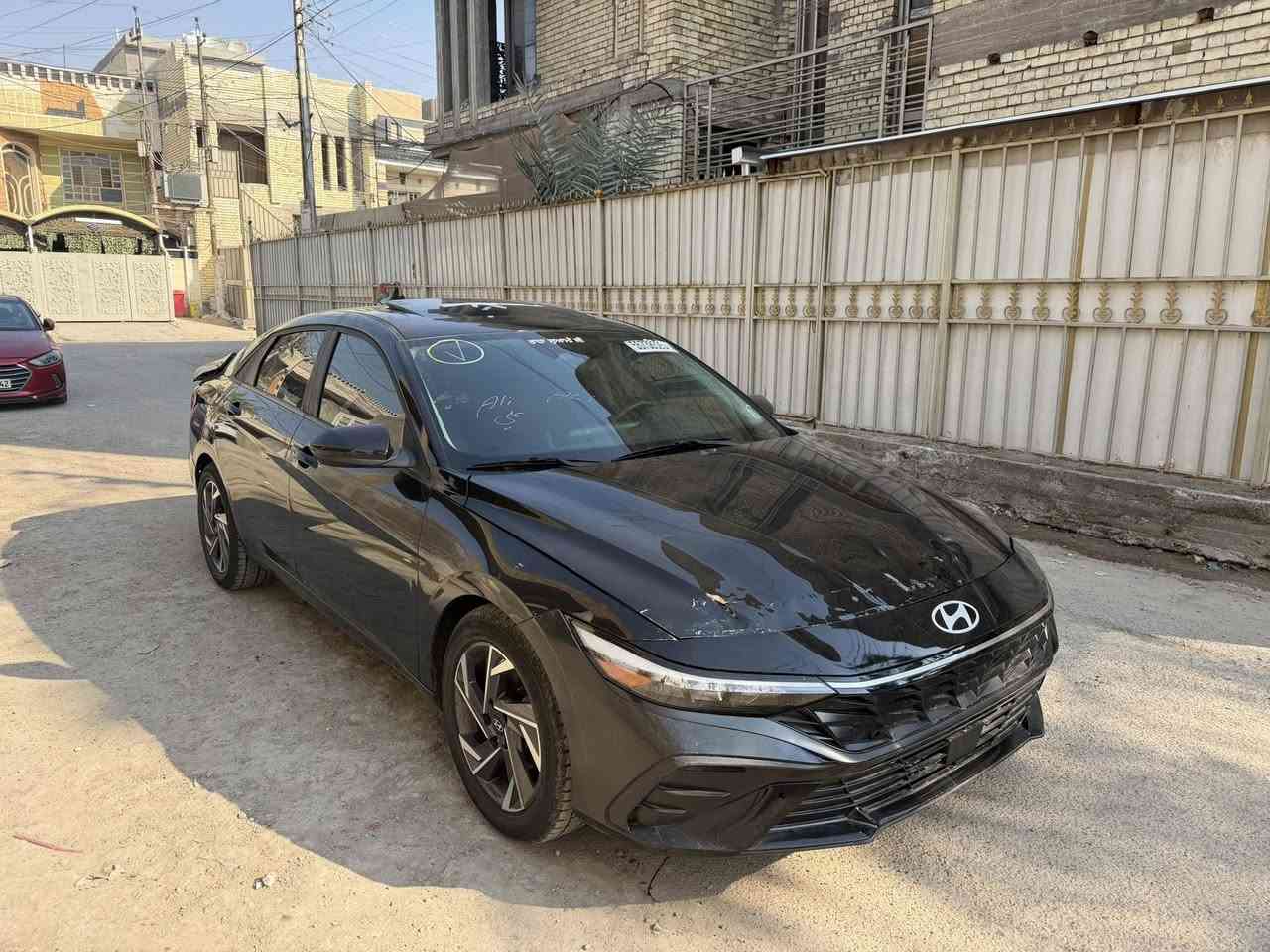 النترا 2024 دخول جديد محرك 2000 دوش منفيست بأسمي فول مواصفات ((بدون ايرباك)) بدون صبغ بدون تبديل  مواصفاتها (بصمه _ فتحه سقف _ تشغيل عن بعد _ شاشه ديجتال متصله _ تدفئه بالكشنات _ تدفئه بالستيرن _ كاميرا خلفيه دواره _ تبريد منفصل مناخين _ مانع انزلاق _ رادارات _ ويل كب كروم حجم 17 _ شاشه كار بلي _ اضائه داخلي LED متعدده الالوان _ تحديد مسار _ قياده ذاتيه _ وباقي المواصفات المعروفه ) 
(((للبيع فقط على هذا الوضع بدون لوحات)))
السعر  : 132$
العنوان : بغداد 
***********
