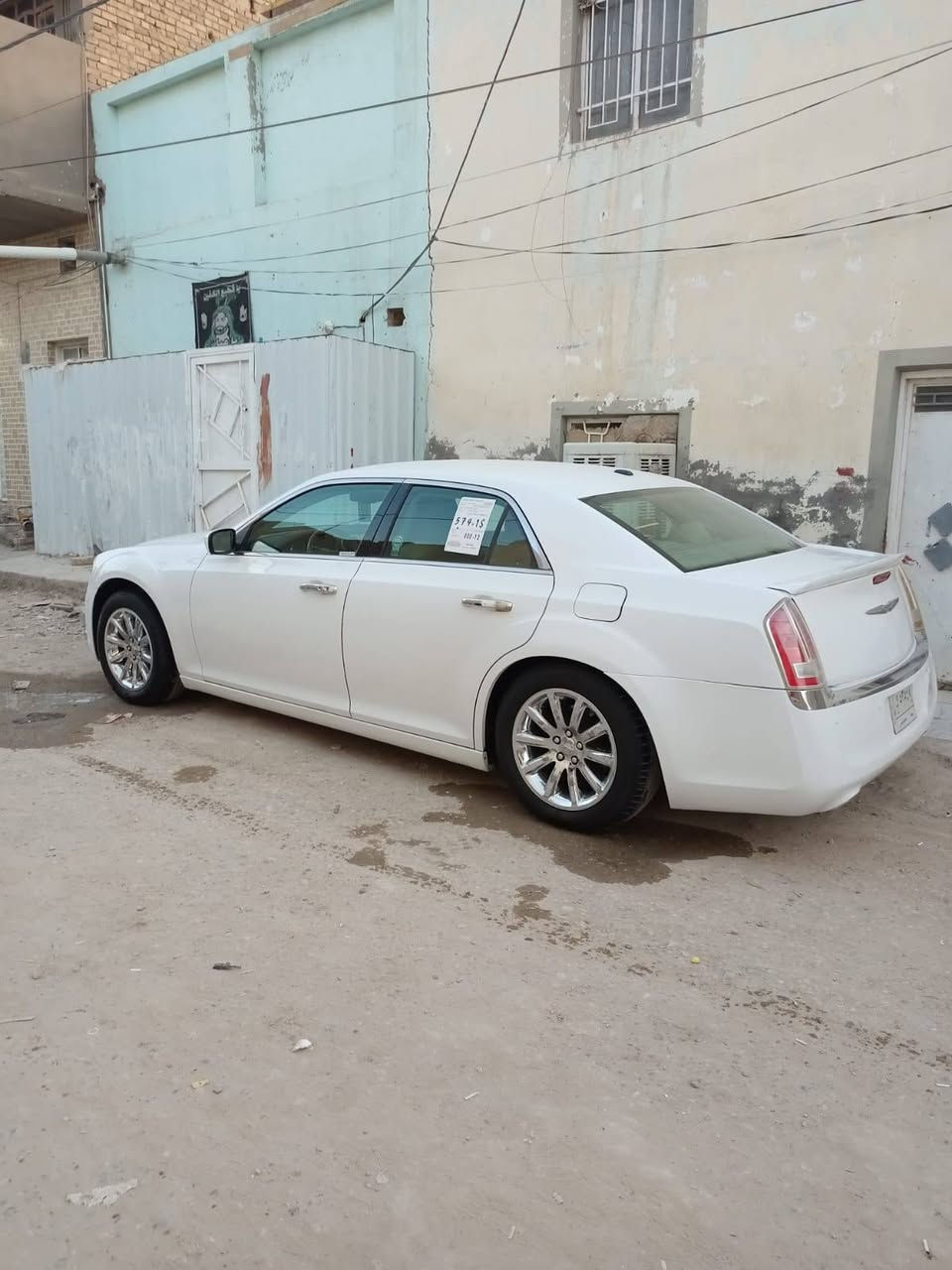 سلام عليك وباما 12كفاله بس صبغ اثر بطش ذابين عليه كيرجديد محرك جديد حداديه سياره جاهزه من كولشي سعر 170  وبها مجال ***********
