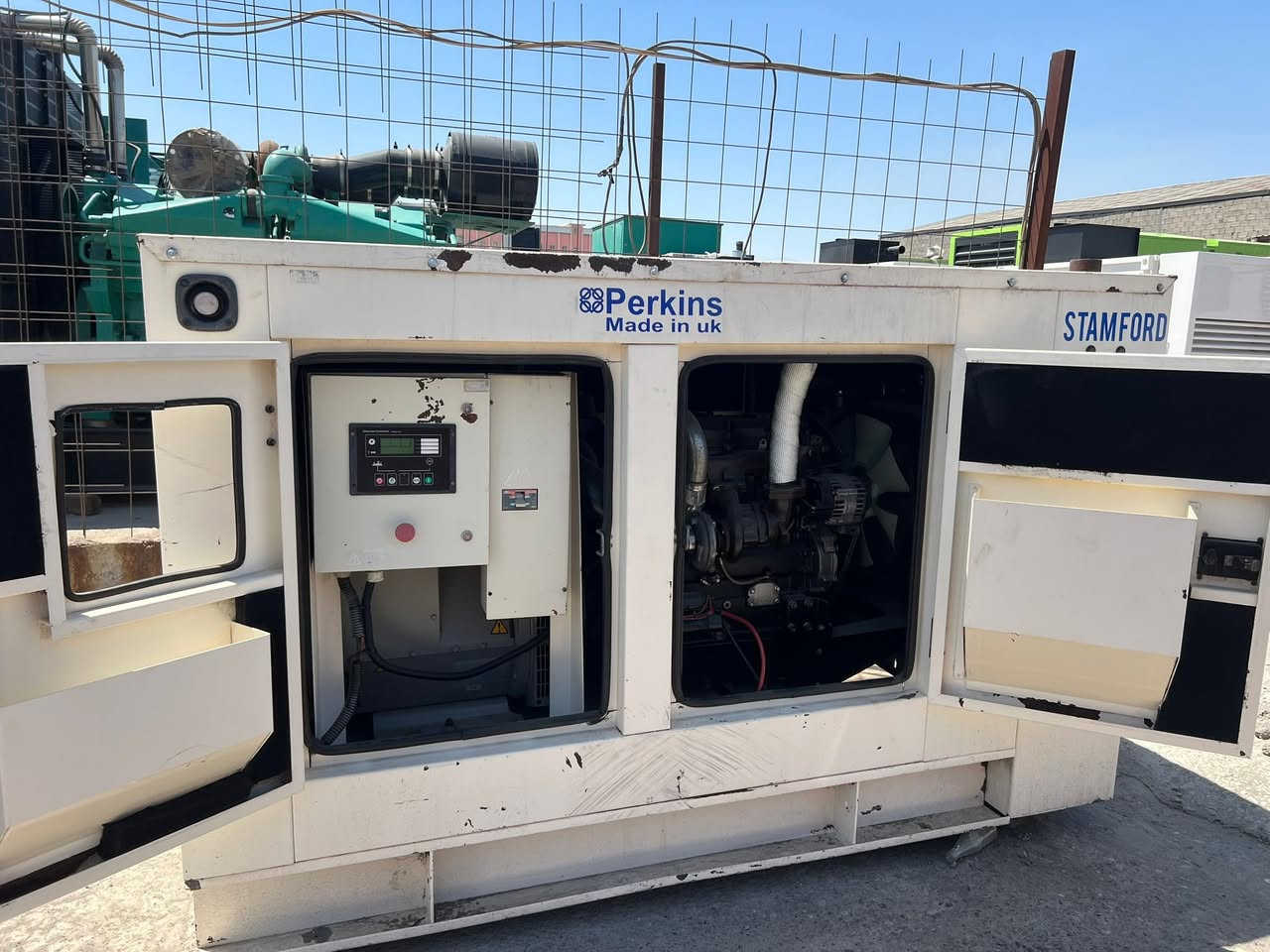 مولدة 80KVA بيركنز انكليزي اصلي  ٤ بستم سوبر ساعات العمل1600h 
التواصل
محمد: ***********
عبدالرحمن: ***********
   احمد: ***********
حجي صفاء:***********
الموقع :اربيل الصناعة الجنوبية
