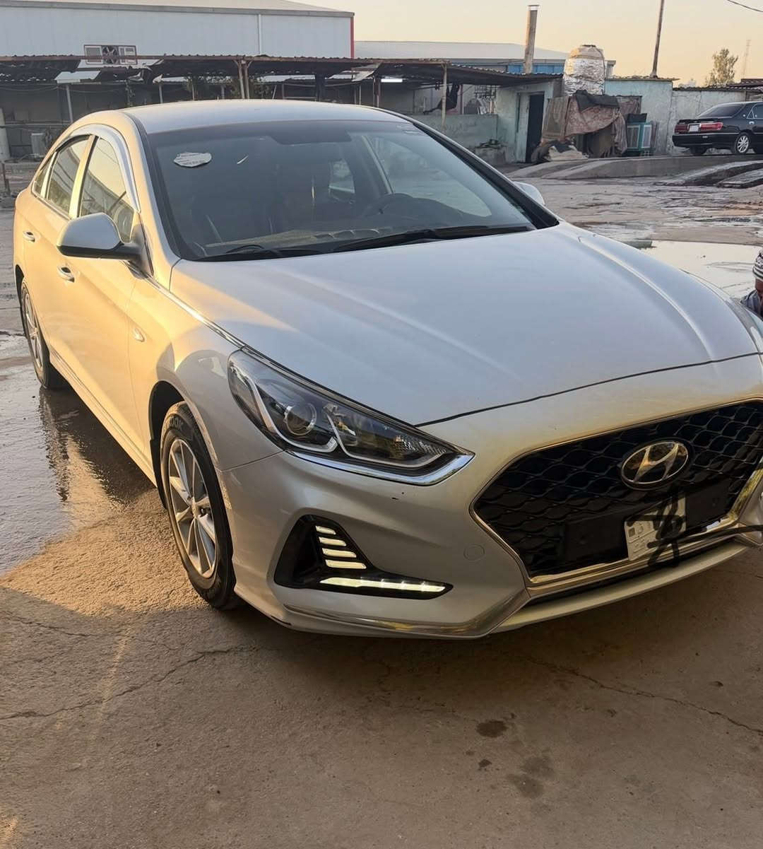 السلام عليكم 

للبيع | هيونداي سوناتا 2022 | وارد كوري

📌 المواصفات:
✅ الموديل: 2022
✅ وارد كوري
✅ الممشى: 63 ألف كم فقط
✅ رقم فحص متوفر
✅ ملاحظة الفحص: قبق جنطة تبديل في كوريا فقط.
✅ قيادة ناعمة وأداء ممتاز.

💰 السعر: 160 (قابل للتفاوض بالمعقول بعد المعاينة).

📍 المعاينة على الطبيعة خير دليل على نظافة السيارة.
📞 للاستفسار والتواصل: ( *********** ) او واتساب

