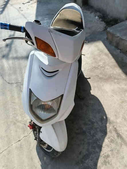 سلام عليكم 
سكنس نثيه نضافه مثل ماشوفون كدامكم كلشي شغال بيه سلف هندر اشاير هورن عداد سرعه عداد بانزين بريك امامي دسك خلفي بانز سرعه ١٤٠ سعر ٥٠٠ وبيه مجال قليل مكاني ديالى قضاء خانقين ناحيه  السعديه الشراي يتصل ويدلل او واتس اب ***********
