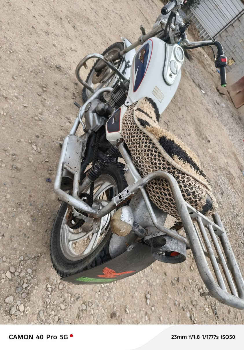 السلام عليكم دراجه ايموته للبيع 2015 دراجه جاهزه نقرس سلف ويانا جده تواير جده المكان الناصريه الغرافه ادوات رقم الهاتف/***********
