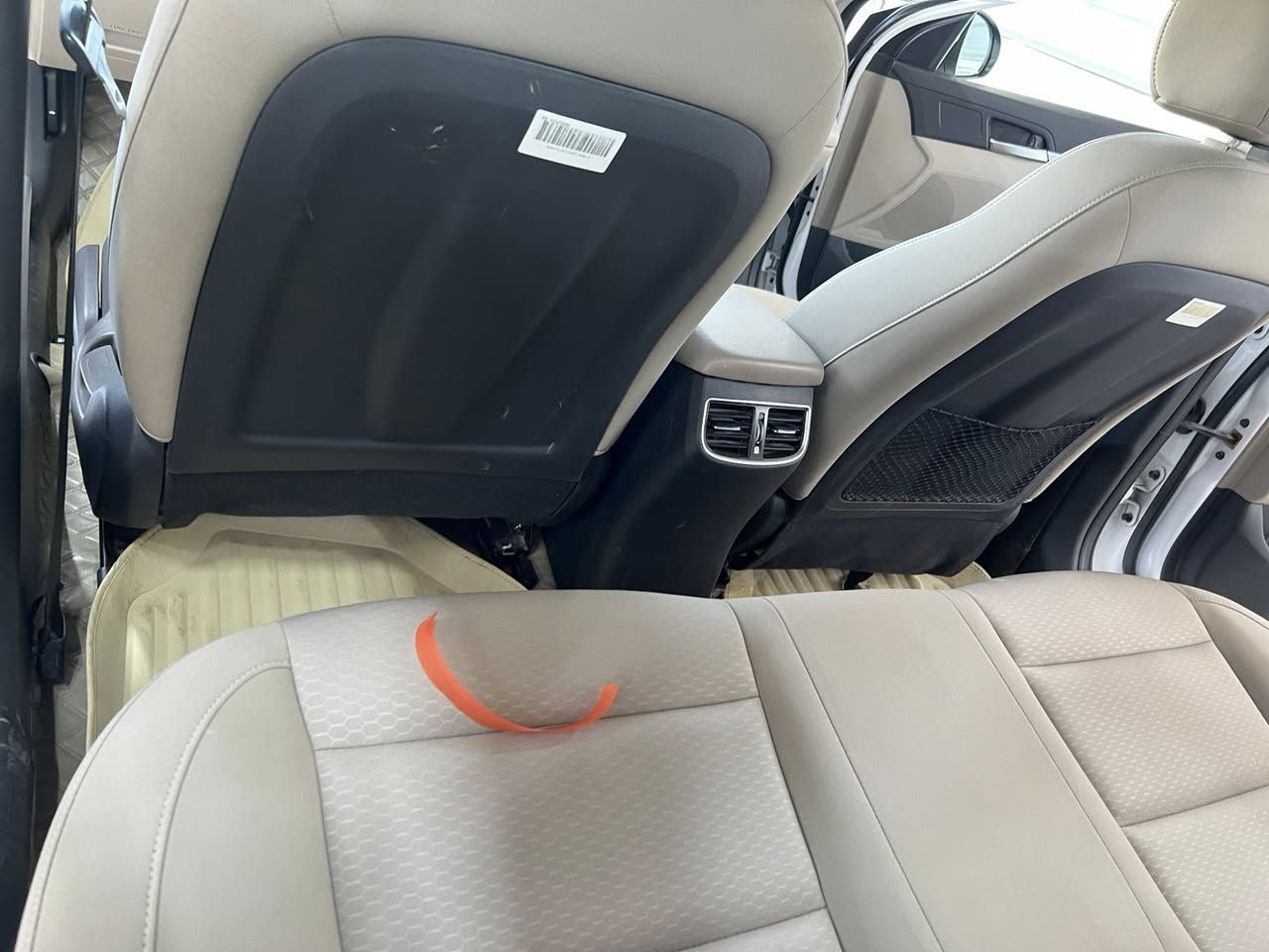 السلام عليكم....

للبيع هونداي النترا خليجي 2020مكفوله من الضربة والصبغ والحادث السيارة جديدة فول مواصفات فتحه سقف وبصمه دخول وتشغيل وصندوك ذكي وباقي المواصفات المعروفة ماشية ٦٣الف العنوان واسط الصويره ***********
