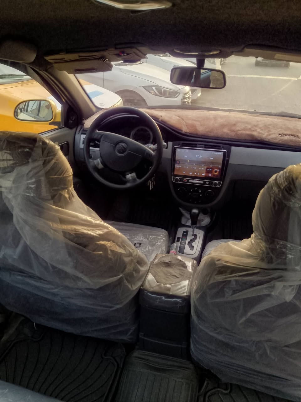 فورنزه 2008 رقم بغداد انكليزي
مكان بغداد زعفرانيه 
محرك كير كفاله صدر جديد 
تبريد. 
سعر 53
***********
