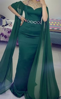 فساتين • نظيفه • قياس ٣٨-٤٠