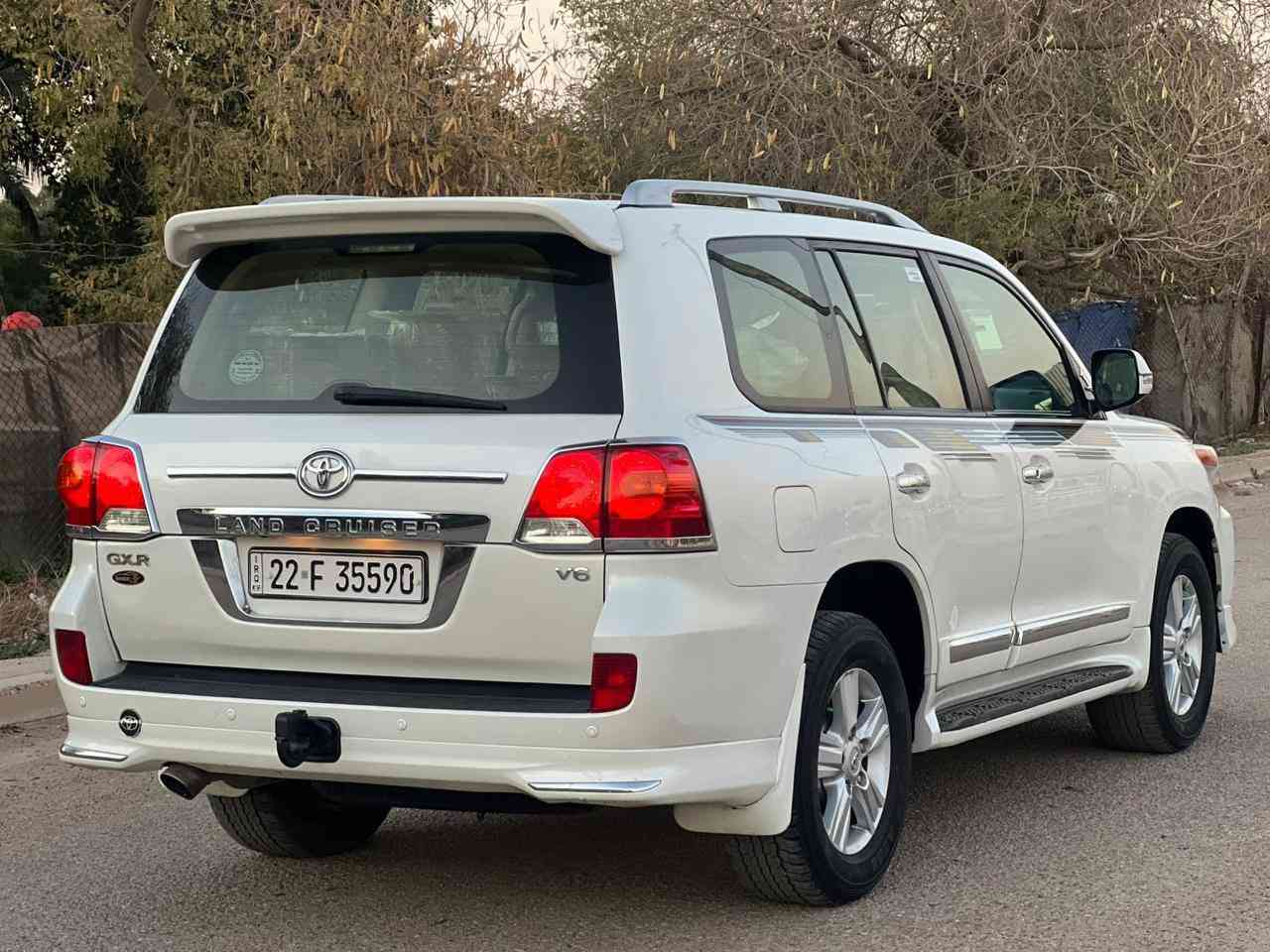 سلام عليكم
لاند كروز 
بريمر موديل 14 
كفالة عامة 
تراي زيرو 
ماشية 158
مكينة كير كفالة 
محرك 6 فول الفول 
عنواني بغداد اليرموك 
سعر 385 وبيها مجال بسيط جداً 
هاتف ‭0777 485 9880‬
