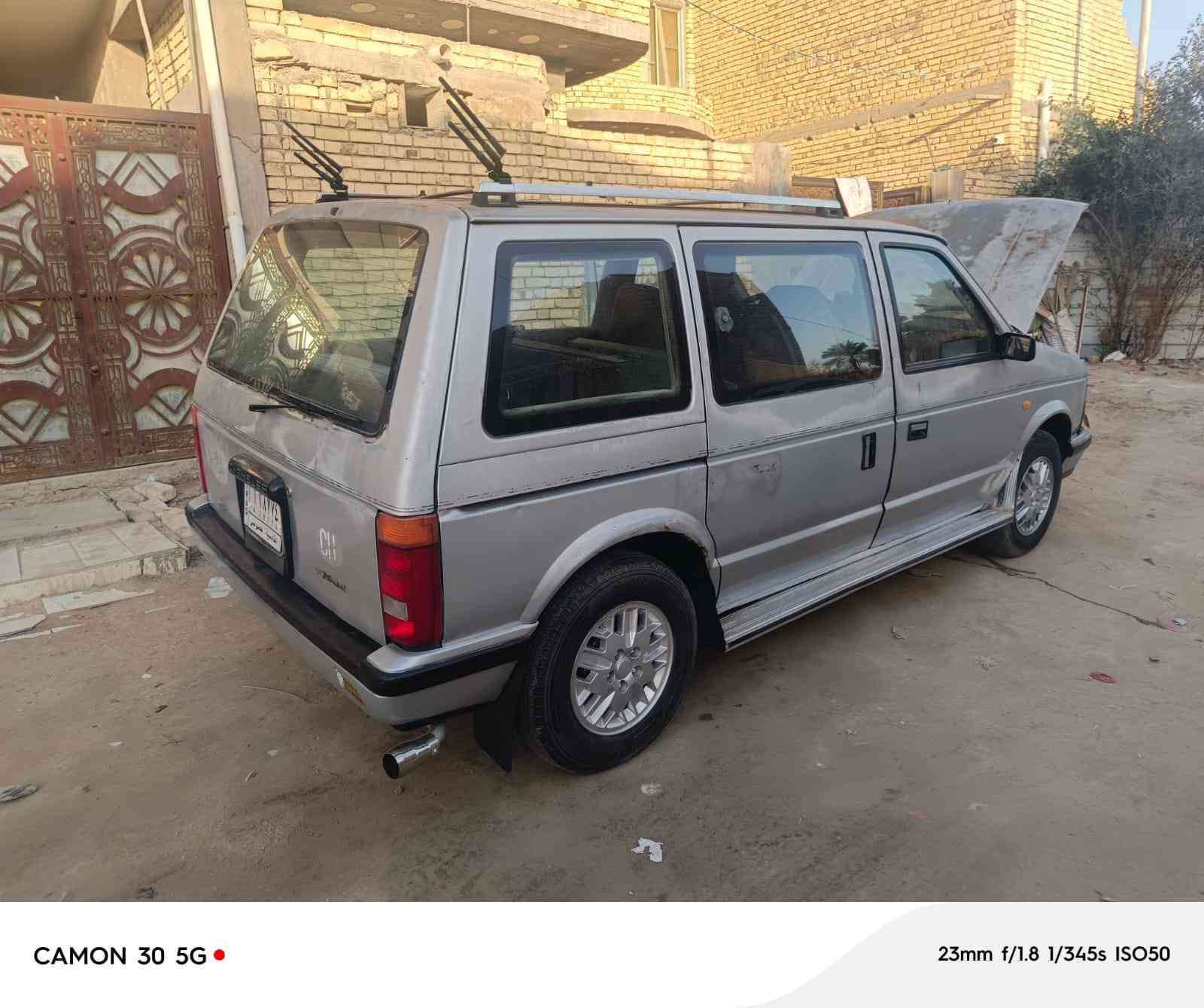 كلايزر موديل 90
سياره برغي واحد مامفتوح بيها ليبل واحد سياره 
سياره جديده كلش 
مكينه كير حداديه تخم تاير شرط بيه نهضه تخبل ترايك للسعوديه شرط  مكينه بلاد 3000
كله جديد بيه 
رقم قادسيه ديوانيه سنويه ساقطه عل مشتري
السعر 47
مكاني ناصريه 
***********
