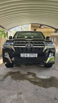 لاندكروزر • ٢٠٢١ • بحريني