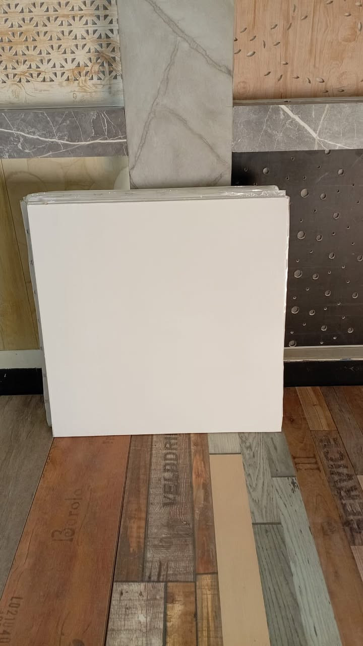 سقوف ثانوية جملة و مفرد
العنوان بغداد شارع سعدون

***********
