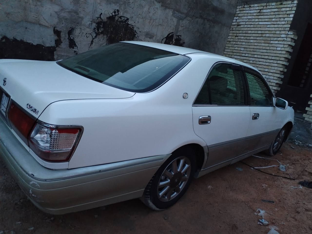 السلام عليكم تويوتا ملكة ادوات مكفوله من الكص 3 دكم ديفور الجبير شاصي 75 فول عدة الفتحة كشنات جلد جاهزة من كولشي تبريد ثلج مال جناي بدون لوحات مكاني نجف السعر 55 بيه مجال بيع مراوس اتصال واتساب ***********
