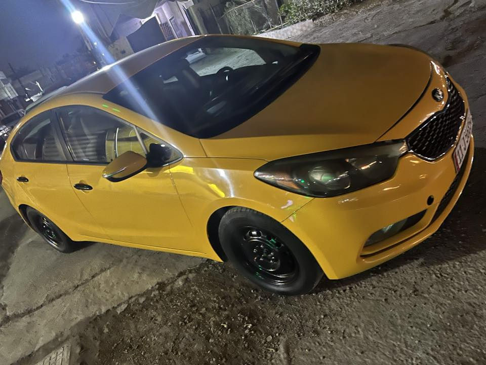 فورتي 2015 محرك 1800دوش رقم نكيري سنوية 2033  الهيئة مصفره  سياره صبغه جديدة خير من الله حادثة فقط جاملاغ خلفي جهت سايق عد هذ كفاله عامة وين مايعجبك فحص  ***********
