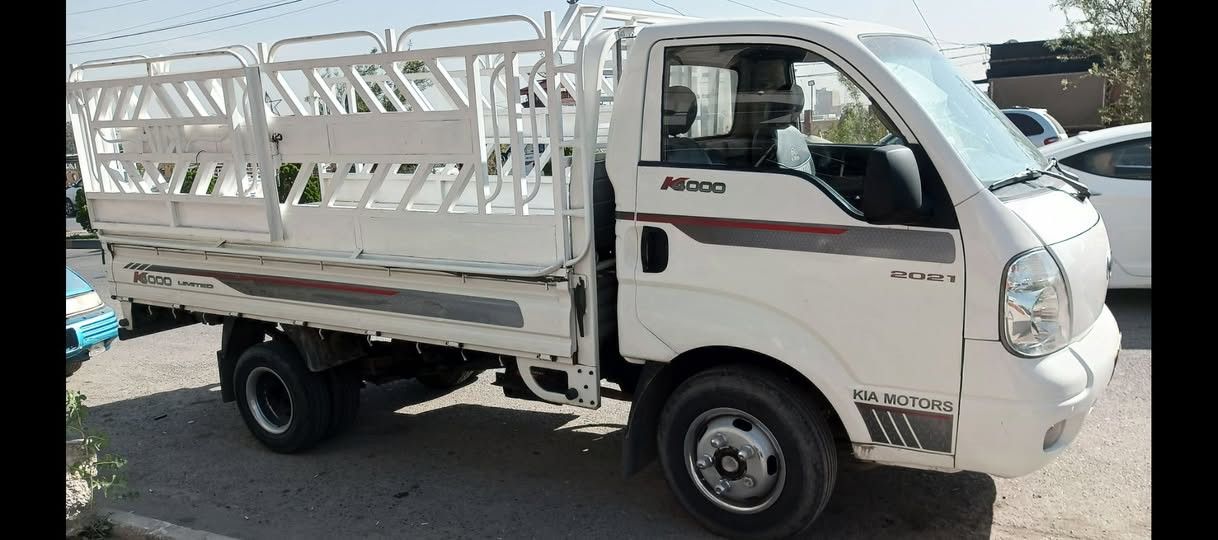 السلام عليكم عندي كيا فحل تحمل 4 طن مستعد بنقل جميع أنواع البظايع والأخشاب والمواد الأخرى من الموصل أو علا المحافظات الجنوبية والشمالية للعلم موقع الكيا وصاحبها في الموصل هاي ارقامي     ***********         *********** خاير  ودلل
