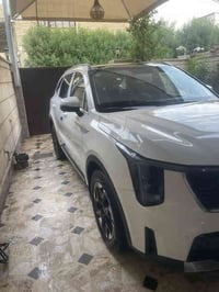 سورنتو للبيع موديل2025 سيارة بغداد بأسمي محرك2500 السيارة مكفولة من ال...