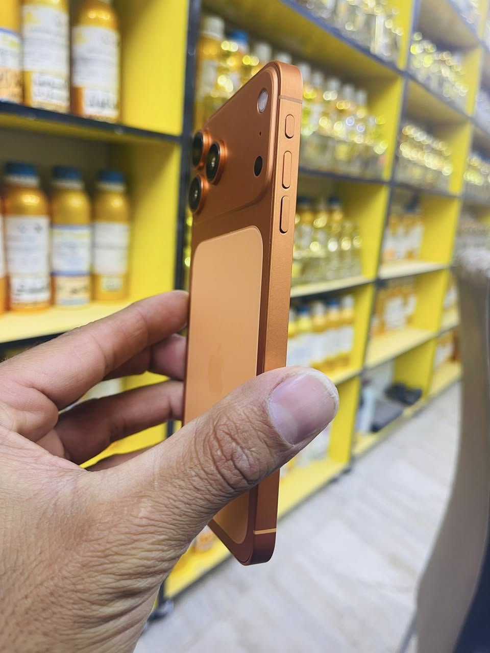 Xs max محور 17 برو
ذاكرة256 
مامبدل اي قطعة فقط شاصي 17
سعر 325 قفل ملحقات شاحن اصلي والشاصي القديم 
كربلاء ***********
