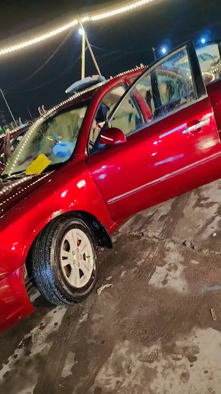 سلام عليكم البيع هاي سياره خليجي سياره نضيفه  وهاي مو صبغ سياره جلاتين سياره نضيفه مكان واسط *********** معروضه 120
