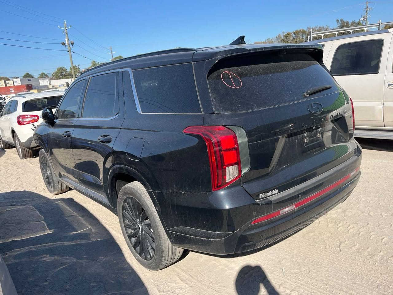 هيونداي بلسيد كالكرافي موديل 2024
ماشيه 28000mi

فول مواصفات للاخير 

حادثها موضح بالصور بدون حادث بالكشر 

سياره لا بيها صبغ لا ايرباك 

موجوده بالحره تدخل ع كتاب الشهداء 

السعر 280$

للاستفسار ‏‪0771 448 2549‬‏
