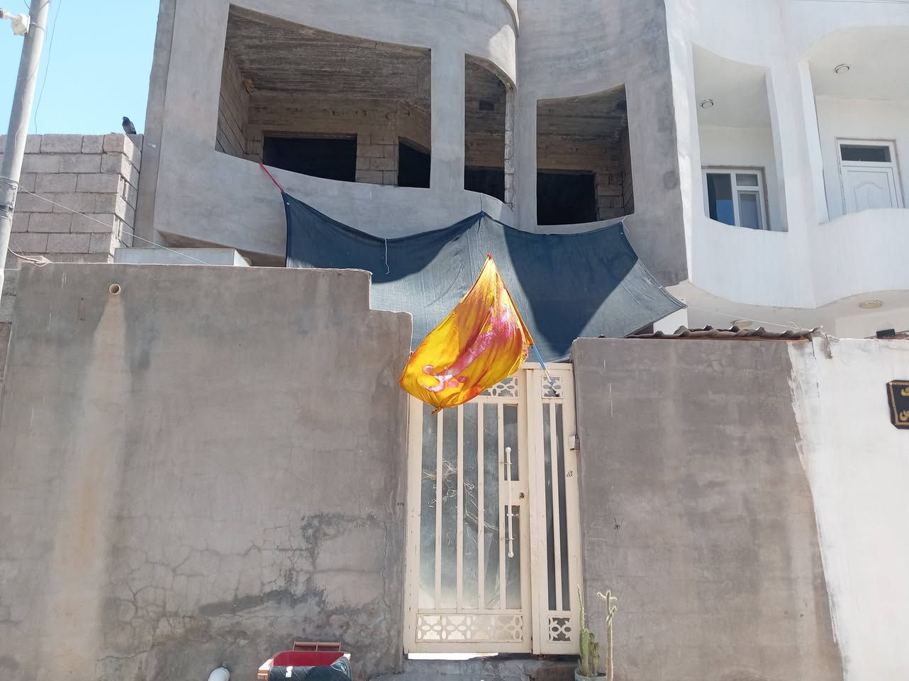 بيت للبيع مساحته ١٠٠متر زراعي عنوانه منطقة حسن المجتبئ سعره ٧٣مليون /*********** /***********
