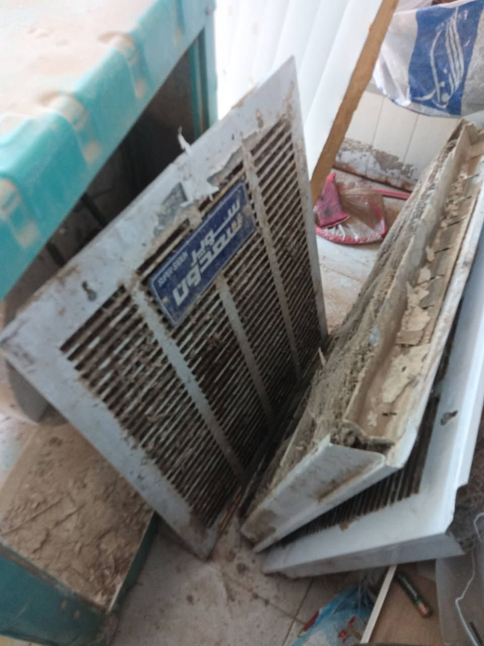 حجم الكبير بابل ابو خستاوي للبيع مبرده شغاله ماطور جديد كشر يرادله تنضيف وصبغ حجم كبير سعره خاص ***********
